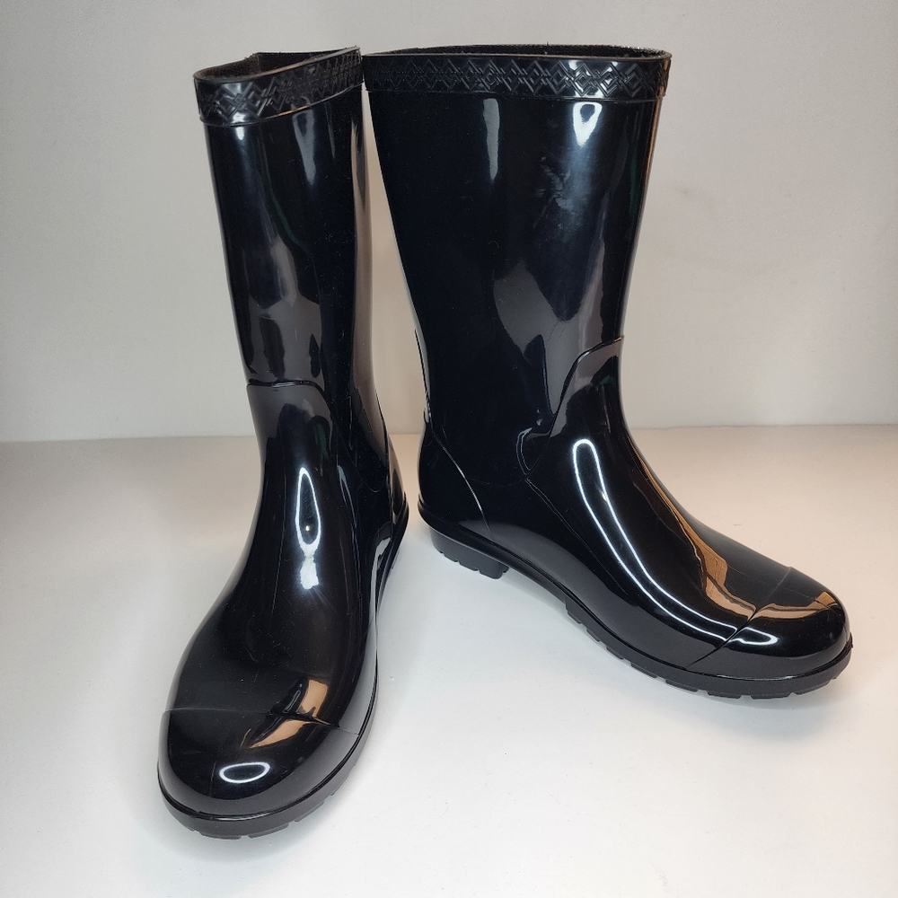 UGG black rubber rain boots, size 3